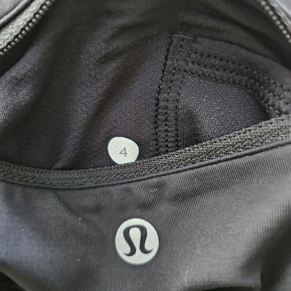 Lululemon Legging Size 4 Run With The Sun Crop‎ Black Mesh Reflective Detail Gym - Picture 8 of 11